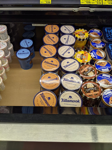 Grocery Store «Grocery Outlet Bargain Market», reviews and photos, 1385 Newmark Ave, Coos Bay, OR 97420, USA