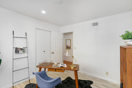 Vivian Ho, REALTOR, eXp Realty - Fast Real Estate image