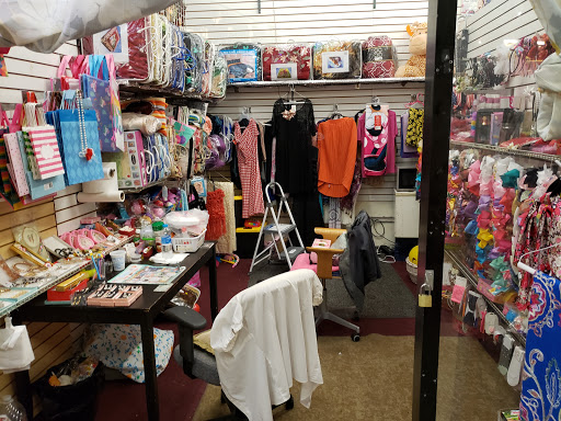 Shopping Mall «Rio Rancho Mall», reviews and photos, 2001 Garey Ave, Pomona, CA 91766, USA