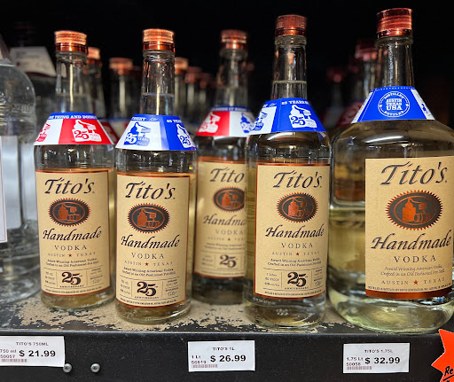 Liquor Store «Northwest Fine Wines Spirits», reviews and photos, 808 Westminster Pike, Reisterstown, MD 21136, USA