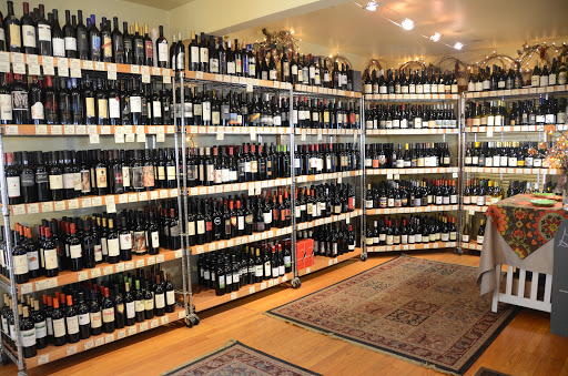 Wine Store «1st Avenue Wine House», reviews and photos, 3412 1st Ave NE, Cedar Rapids, IA 52402, USA