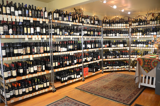 Wine Store «1st Avenue Wine House», reviews and photos, 3412 1st Ave NE, Cedar Rapids, IA 52402, USA