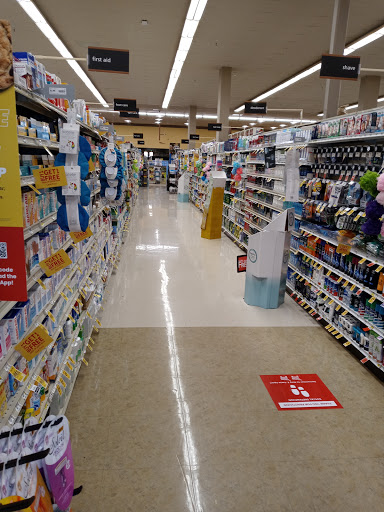 Grocery Store «Safeway», reviews and photos, 1688 Anderson Rd, McLean, VA 22102, USA