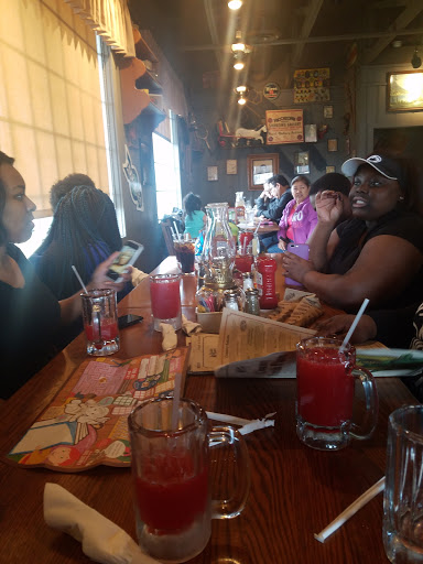 American Restaurant «Cracker Barrel Old Country Store», reviews and photos, 1511 Riverboat Center Dr, Joliet, IL 60431, USA