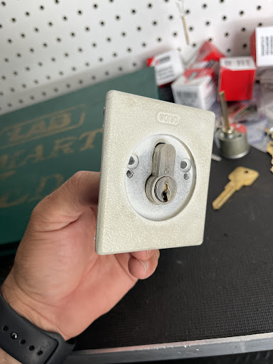 Locksmith «Silverstate Locksmith Ltd», reviews and photos, 800 N Rainbow Blvd #127, Las Vegas, NV 89107, USA