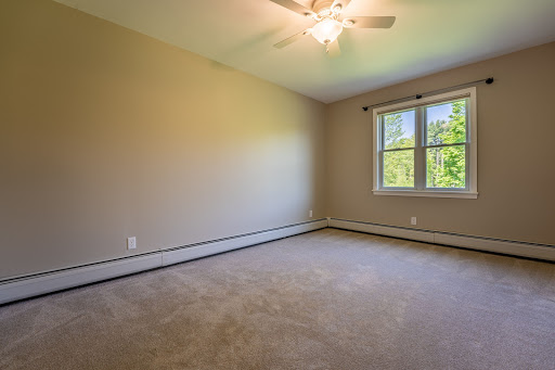 Paint Store «Essex Paint & Carpet Inc», reviews and photos, 27 Park St, Essex Junction, VT 05452, USA