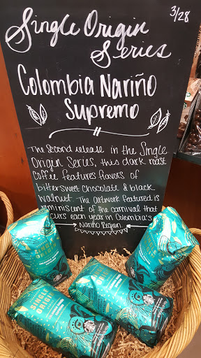 Coffee Shop «Starbucks», reviews and photos, 3330 W Friendly Ave, Greensboro, NC 27410, USA