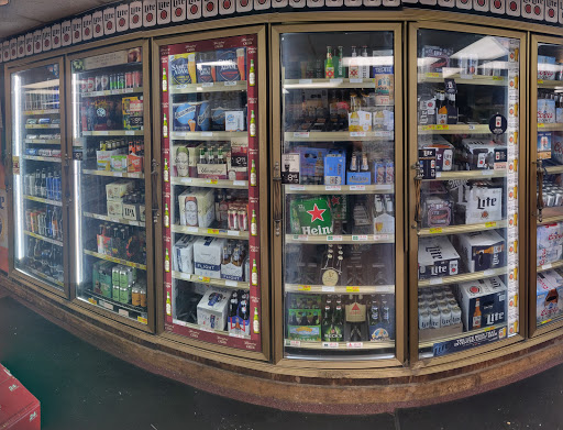 Liquor Store «Point Package Liquors», reviews and photos, 3030 E 10th St, Jeffersonville, IN 47130, USA
