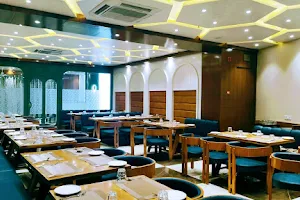 Hotel Sapphire Inn Restaurant image