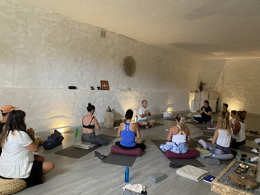 Sana Dharma en San Bartolomé de Tirajana, Las Palmas