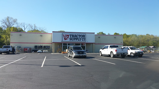 Home Improvement Store «Tractor Supply Co.», reviews and photos, 3001 Homer Adams Pkwy, Alton, IL 62002, USA