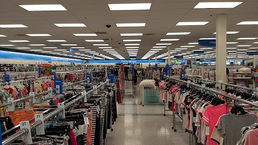 Clothing Store «Ross Dress for Less», reviews and photos, 2415 NW Kings Blvd, Corvallis, OR 97330, USA