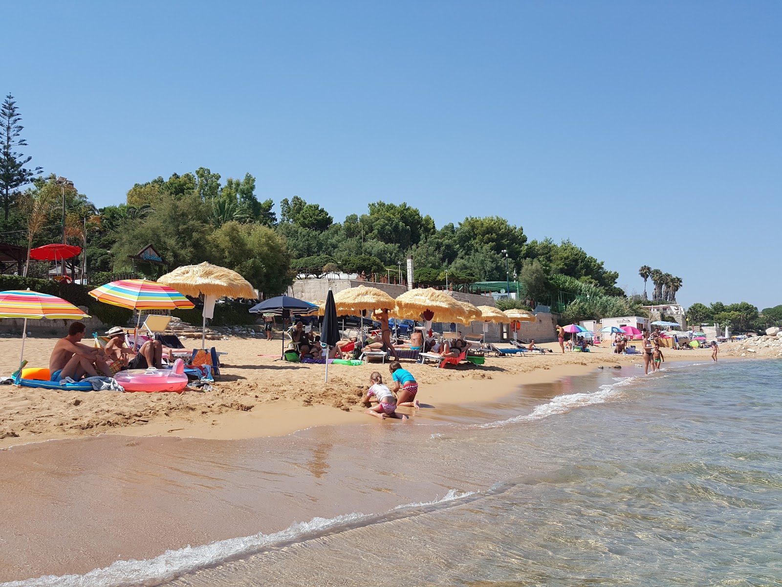 Fotografie cu Spiaggia Di Gallina - loc de vacanță prietenos pentru animale de companie