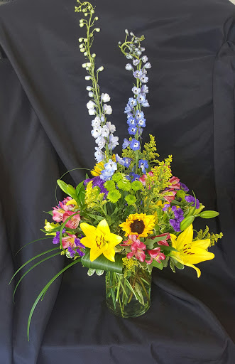 Florist «Shananne Cain Florist Inc», reviews and photos, 123 N Central Ave, Umatilla, FL 32784, USA