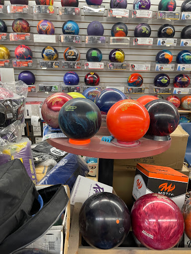 Bowling Supply Shop «World Class Pro Shops», reviews and photos, 6262 Kenilworth Ave, Riverdale, MD 20737, USA