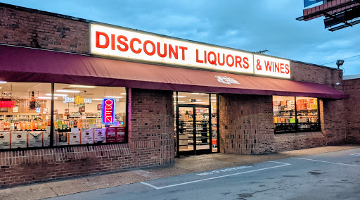 Liquor Store «West End Discount Liquors & Wines», reviews and photos, 2818 West End Ave, Nashville, TN 37203, USA
