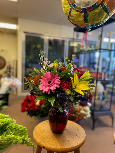 Florist «The Village Flower Shop», reviews and photos, 132 S Addison St, Bensenville, IL 60106, USA