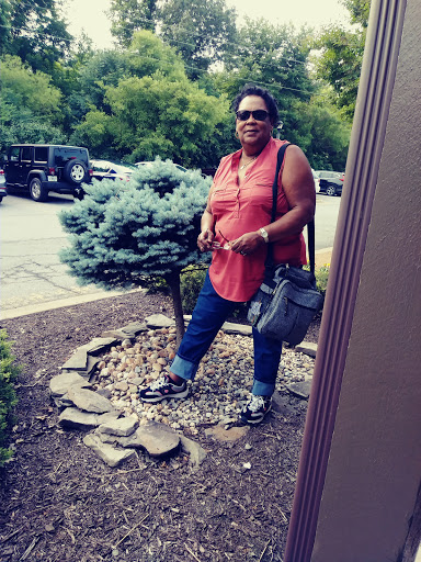 American Restaurant «Cracker Barrel Old Country Store», reviews and photos, 34 Tunnel Rd, Asheville, NC 28805, USA