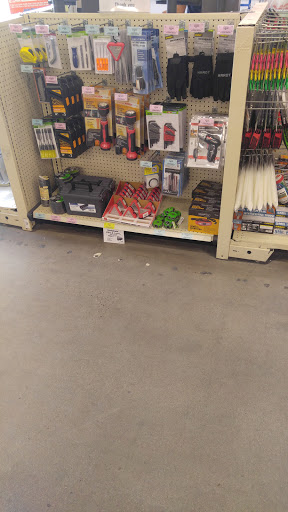 Hardware Store «Harbor Freight Tools», reviews and photos, 1349 N Blackstone Ave, Fresno, CA 93703, USA