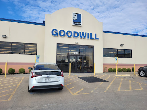 Thrift Store «Goodwill Store and Donation Center (Joplin)», reviews and photos