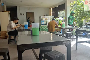 Warung Nasi Bali Men Alit image