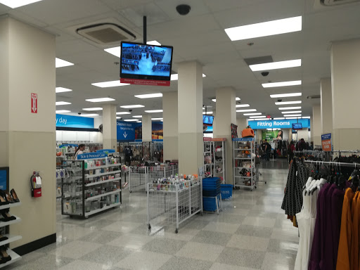 Clothing Store «Ross Dress for Less», reviews and photos, 700 SW 3rd Ave, Portland, OR 97204, USA