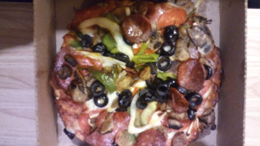 Pizza Restaurant «Round Table Pizza», reviews and photos, 5055 Main St #106, American Canyon, CA 94503, USA