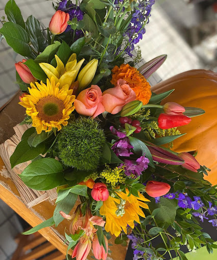 Florist «East Bay Flowers», reviews and photos, 1200 E 14th St, San Leandro, CA 94577, USA