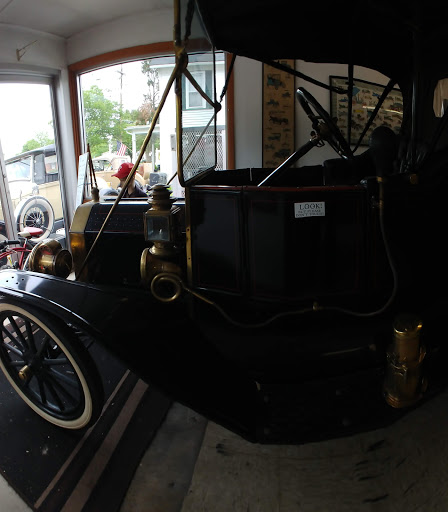 Auto Body Shop «Helms Service Station», reviews and photos, 408 W Harford St, Milford, PA 18337, USA