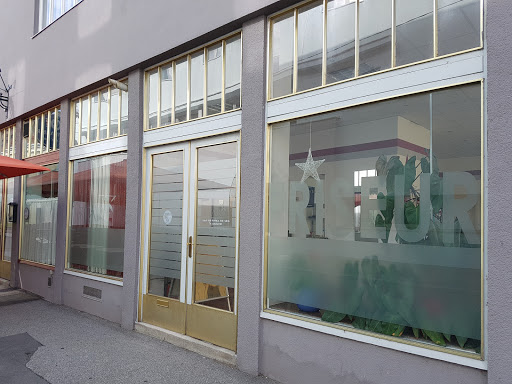 Beauty- und Friseursalon STARS In Wiener Neustadt