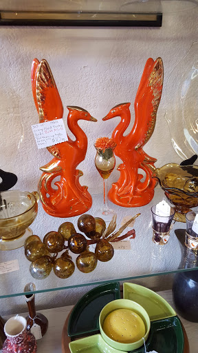 Antique Store «Too Much Stuff Quality Second Hand Treasures», reviews and photos, 1151 Grass Valley Hwy, Auburn, CA 95603, USA