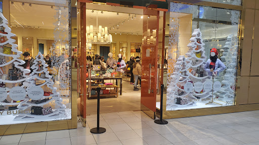 Shopping Mall «Fashion Outlets of Chicago», reviews and photos, 5220 Fashion Outlets Way, Rosemont, IL 60018, USA