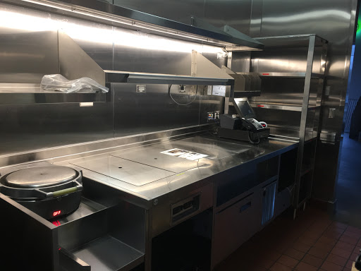 Mexican Restaurant «Chipotle Mexican Grill», reviews and photos, 1390 S Cooper St #100, Arlington, TX 76013, USA