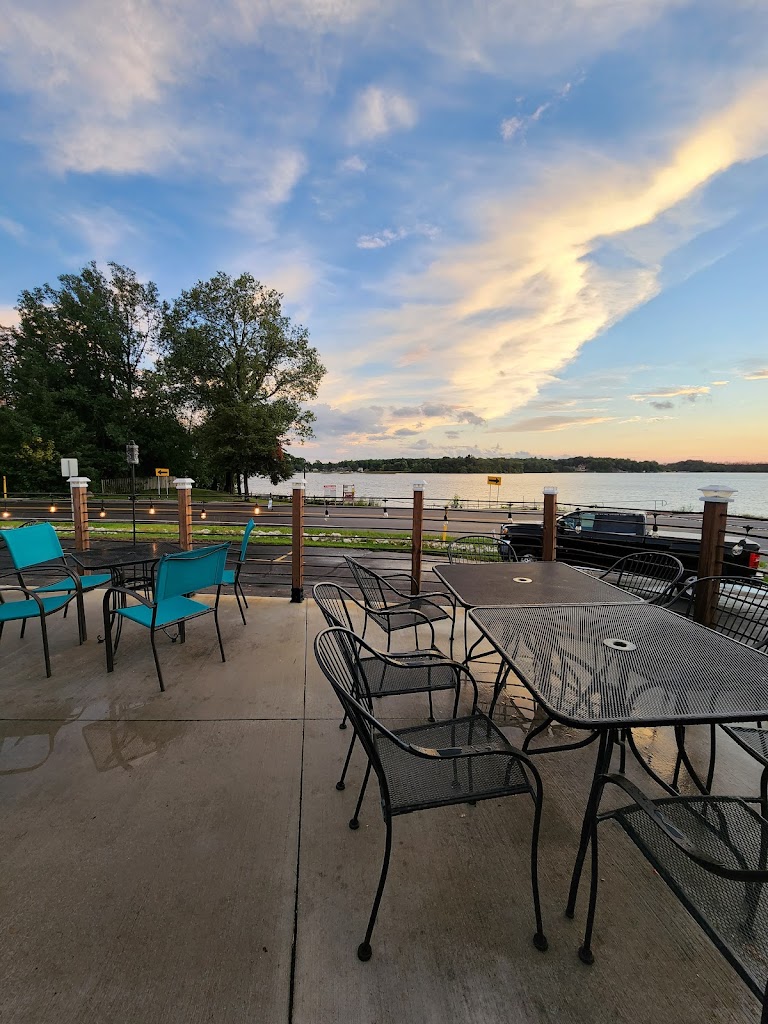 Lucky Chucky's Beach Bar and Grill 53066