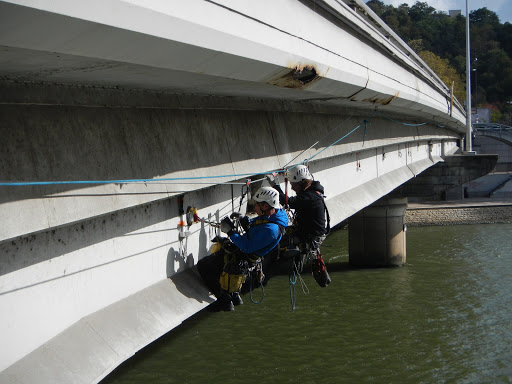 Pons Travaux Acrobatiques