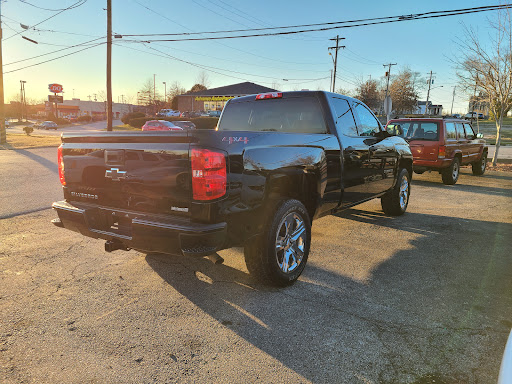 Auto Parts Store «Advance Auto Parts», reviews and photos, 215 E 10th St, Jeffersonville, IN 47130, USA