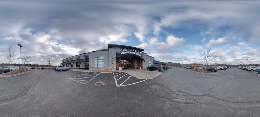 American Restaurant «Pinstripes», reviews and photos, 1150 Willow Rd, Northbrook, IL 60062, USA