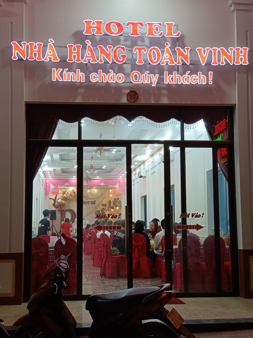 Nhà Hàng Toàn Vinh