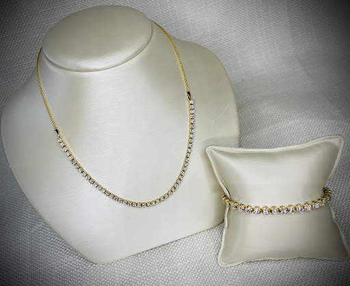 Jewelry Store «Toner Jewelers», reviews and photos, 6285 W 135th St, Overland Park, KS 66223, USA