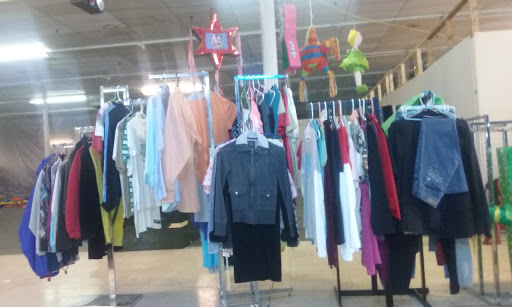 Shopping Mall «El Mercadito Mall», reviews and photos, 8011 E Washington St, Indianapolis, IN 46219, USA