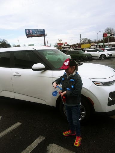 Used Car Dealer «Shoals University Kia», reviews and photos, 4109 N Jackson Hwy, Sheffield, AL 35660, USA