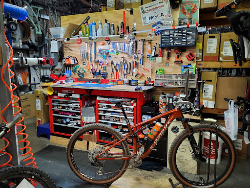 Bicycle Repair Shop «Cycletherapy Bicycles», reviews and photos, 3545 Elizabeth Lake Rd, Waterford Twp, MI 48328, USA