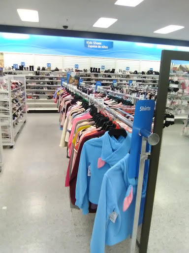 Clothing Store «Ross Dress for Less», reviews and photos, 2519 Tuscany St, Corona, CA 92881, USA