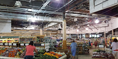 Caraluzzi's Bethel Market