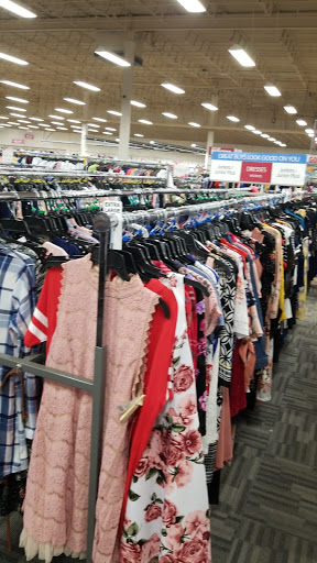 Clothing Store «Burlington Coat Factory», reviews and photos, 940 Silver Ln, East Hartford, CT 06118, USA