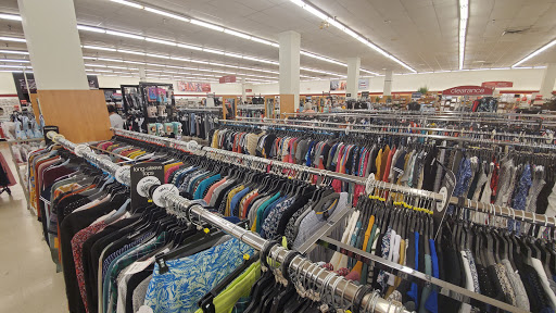 Department Store «T.J. Maxx», reviews and photos, 7555 W Hillsborough Ave, Tampa, FL 33615, USA