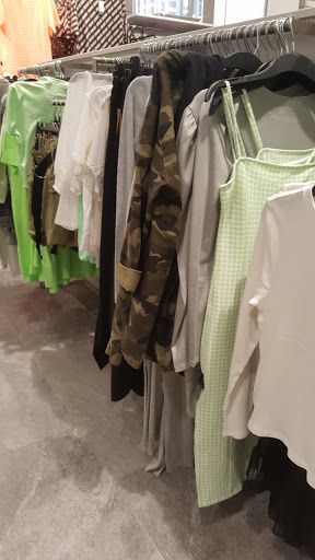 Stores to buy women's costumes Montevideo