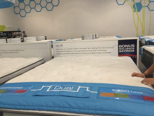 Furniture Store «Art Van Furniture - Bedford Park», reviews and photos, 7200 S Cicero Ave, Chicago, IL 60629, USA