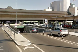Parking P1 (departures T1) Lisbon International Airport image