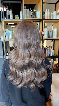 Emily & Friends Salon